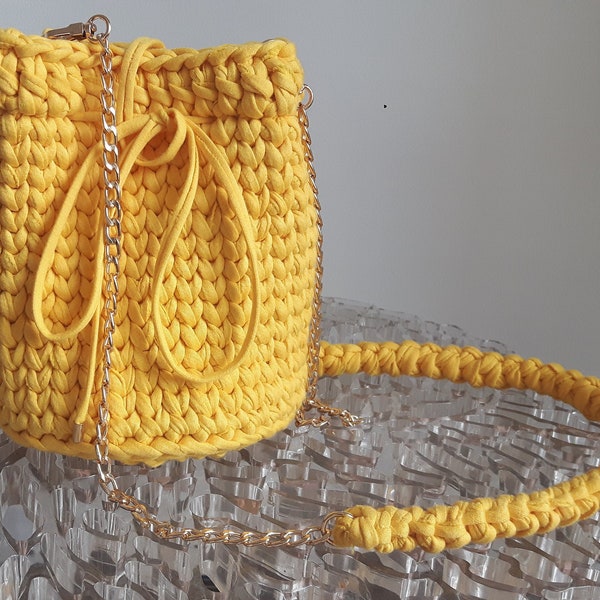 Sac seau femme en crochet