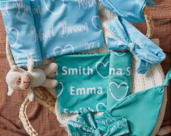 Baby Swaddle Decke Set, Newborn Swaddle mit Hut und Schleife, Namensdecke für Ihr Baby, Individuelle Namens Babydecke für Mädchen und Jungen