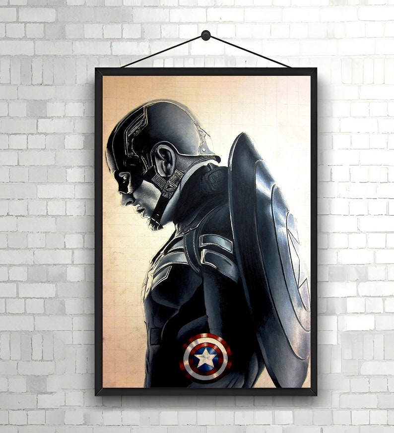 K&ouml;nnte beinhalten: Eine Schwarzwei&szlig;illustration von Captain America im Profil, der seinen ikonischen Helm und Schild tr&auml;gt. Der Schild ist teilweise sichtbar und hat einen roten, wei&szlig;en und blauen Stern in der Mitte.