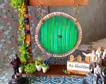 Bilbo&#39;s door Bookshelf Tavern Sign. All handmade, wood and acrylic painting. Home decoration, fantasy genre.