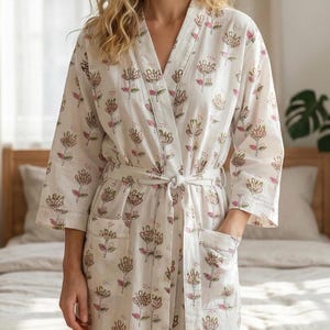 Indian Hand Block Printed Cotton Kimono Robe, White Pink Floral Beach Cover-Up/Bath Gow