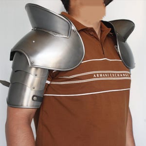 HANDMADE Gothic Steel Pauldrons With Gorget Fantasy Neck Guard Reenactment