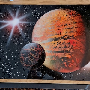 Planeta laranja, lua escura