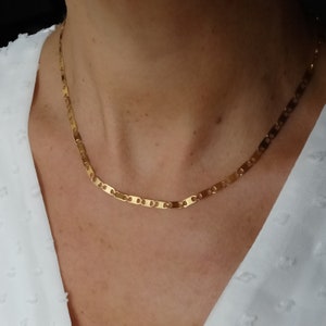 Women's necklace in gold stainless steel minimalist and chic mesh necklace near the neck. image 6