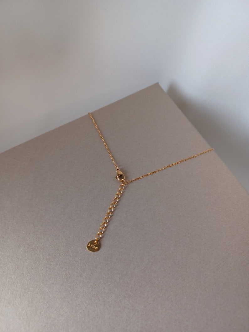 Collier acier inoxydable chaine billes ras de cou pendentif rond collier femme minimaliste. image 5