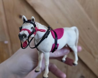 Ciemnoróżowy zestaw podkładek bez siodła Schleich Horse Size
