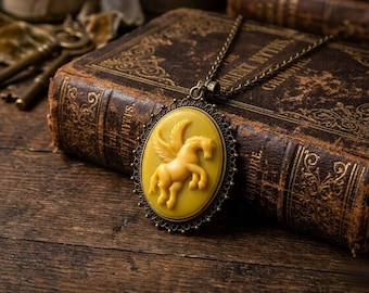 Pendientes de madera repujada con diseño de árbol de invierno: joyería escandinava