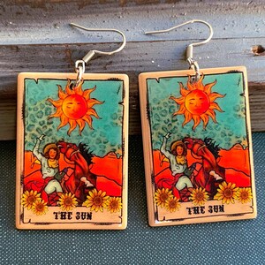 Orecchini con carte dei tarocchi 'Il Sole' con ganci in acciaio, orecchini anallergici, portafortuna, orecchini divertenti, orecchini vistosi, regali di compleanno