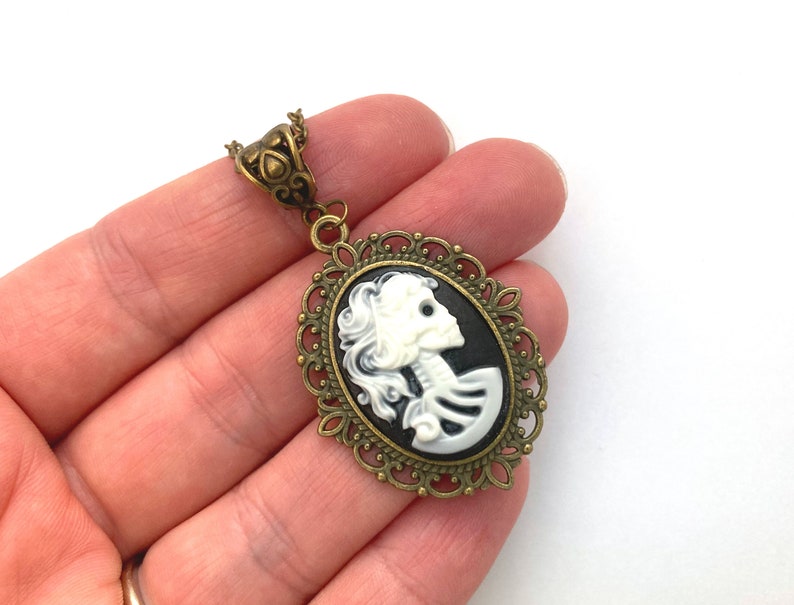 3 colours Skeleton cameo necklace, skull cameo necklace, Gothic necklace, skeleton cameo necklace, vintage cameo necklace, gifts under 15 image 4