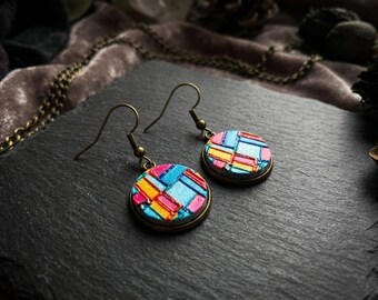 Pendientes de madera de colores: acero inoxidable, joyería bohemia y caprichosa