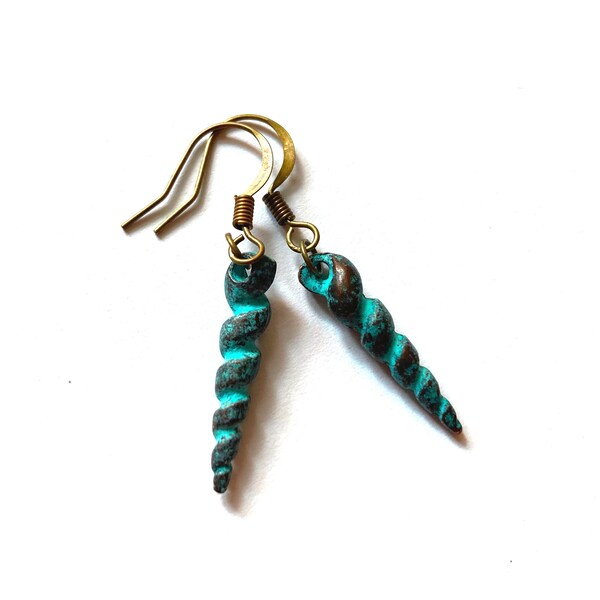 Patina verdigris seashell earrings, sea earrings, beach earrings, sea jewelry, turquoise seashell, vintage seashell earrings