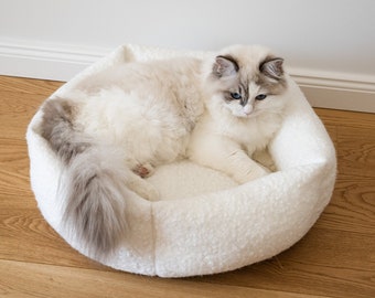 Stylish minimalistic warm pet bed -  for dogs and cats - Comfy Soft Cats Bed - Warm Kitten Nest Cave - BUBLIKOVA