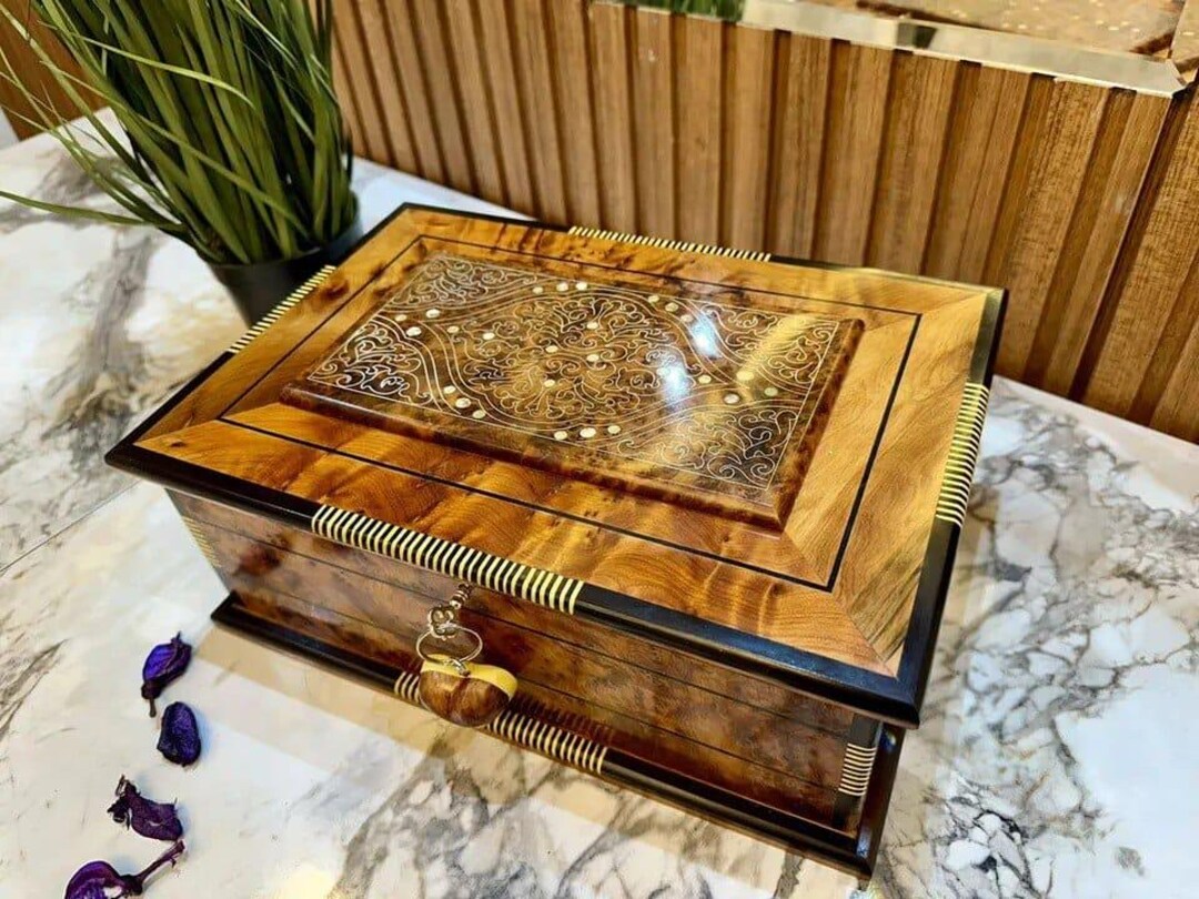 Handmade Wooden Inlay Jewelry Box With Lock,heart Key Charm,elegant ...