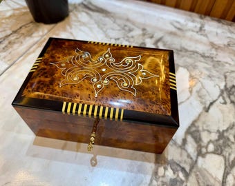Handmade Thuya Wood Jewelry Box,2 Level Storage 3 Compartments,Lockable with Key,Aromatic Root Burl,Unique Gift for Him/Her,mother days gift