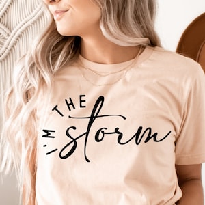 Sono la tempesta in formato SVG PNG, Più forte della tempesta in formato SVG, Citazioni motivazionali in formato SVG, Hustler in formato SVG, Taglio SVG Empowered, Cricut, Vinly