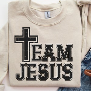 Equipo Jesús SVG PNG, Escuadrón Jesús SVG, Seguidor de Cristo SVG, Jesús salva SVG, Cita bíblica SVG, Camiseta cristiana SVG, Jesús SVG, Escritura SVG