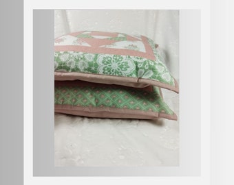 Charming Birthday Gift - Retro Mint-Rose Pillow Case, Unique Vintage Home Accessory, Ideal Housewarming Present