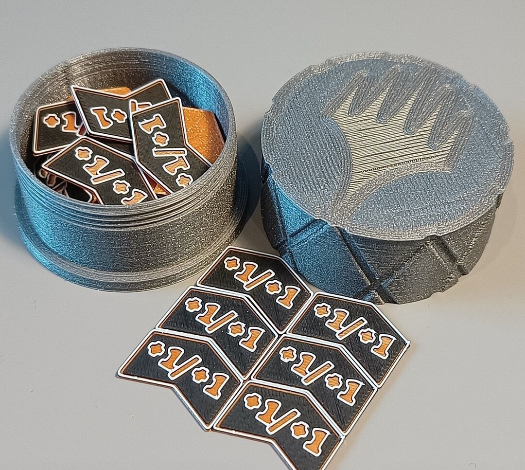 Magic the Gathering mtg 30x 1/1 Counter / Token / Marker With Storage