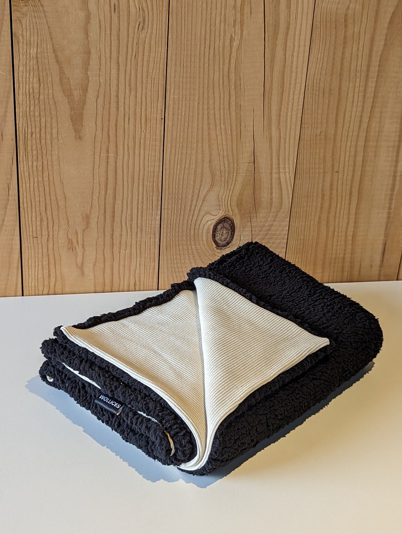 Dog Travel And Settle Mat In Organic Cream Rib Knit & Black Sherpa Large image 5