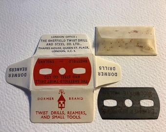Lama di rasoio e involucro degli anni '30 'Sheffield Twist Drill Steel Co. Inghilterra