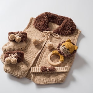 Regal Lion Majesty Deluxe Crocheted Baby Set