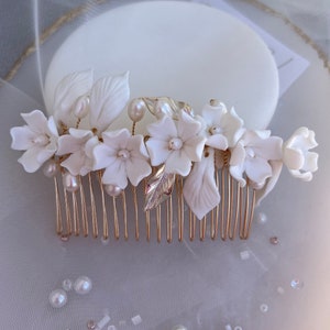 Ceramic White flower Flowers Pearl Hair comb, Bridal Hair piece, Bridal Hair Accessories, Wedding Hair Accessory Porcelain White Floral Comb