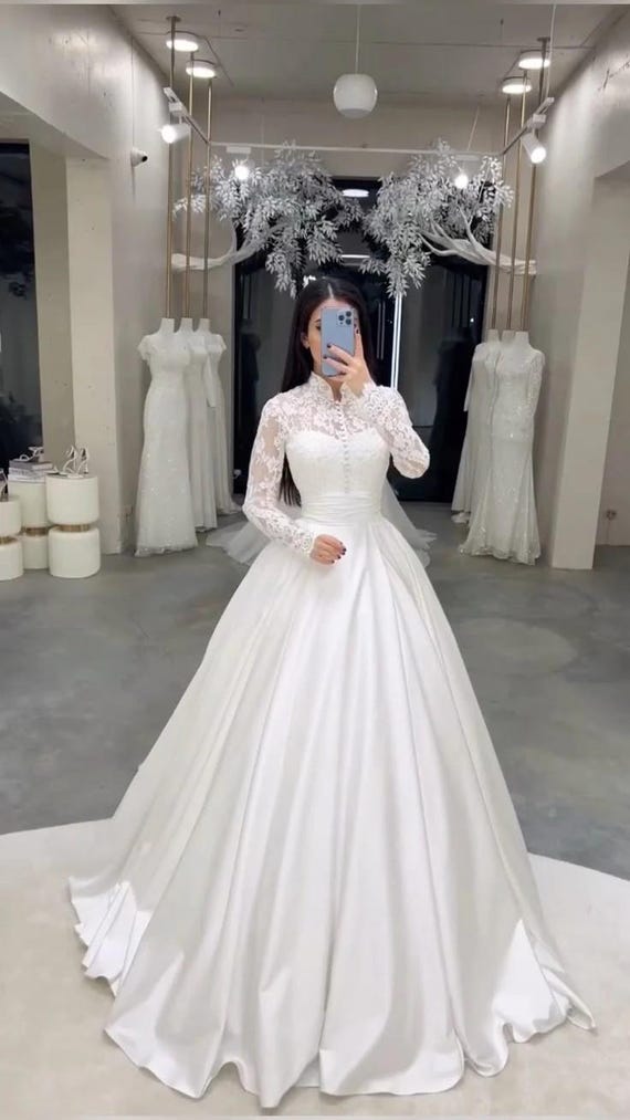 Princess Royal Ball Gown | White Lace Bridal Gown With Train | High Neck  Romantic Wedding Dress - Etsy Finland