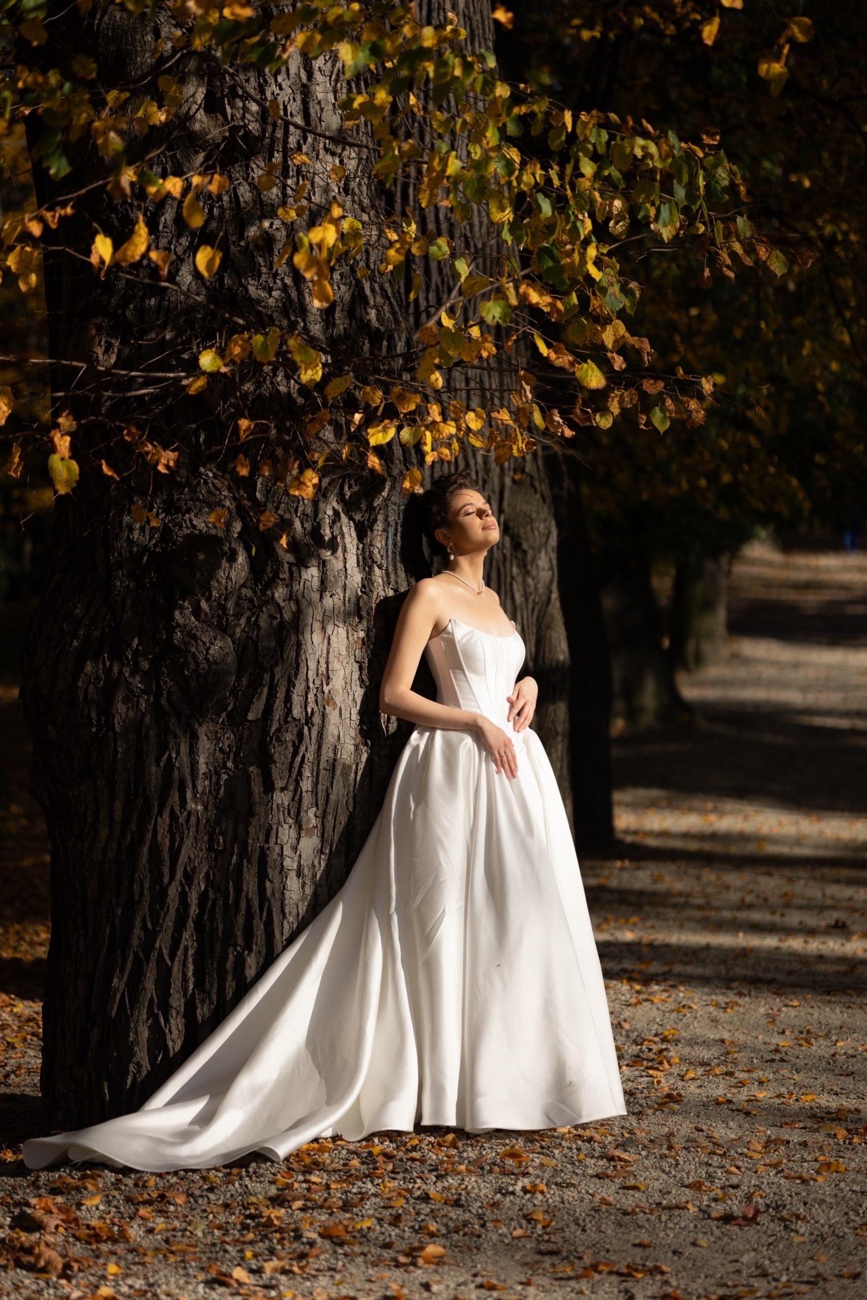 Basque Bolero Sophisticated Satin A-line Bridal Gown With Organza Bolero, Chic Off ...