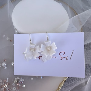 White Floral Drop Statement Earrings, Wedding Flower Earrings, Bridal Dangle Earrings, Bridal Porcelain Flower Earrings Boho Bridal Earrings