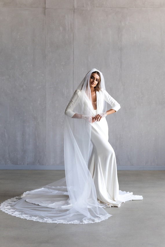Elegant Chapel Length Bridal Veil with Lace Edge - Ivory Chapel Length Lace Cutout Edge Wedding Veil main image 2