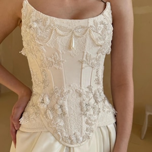 Luxury Ivory Corset Wedding Dress – Hand-Embroidered Bridal Gown – Taffeta Skirt with Slit – Unique Couture Wedding Outfit – Custom Made
