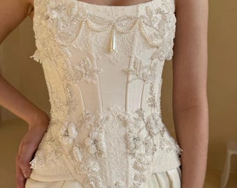 Luxury Ivory Corset Wedding Dress – Hand-Embroidered Bridal Gown – Taffeta Skirt with Slit – Unique Couture Wedding Outfit – Custom Made