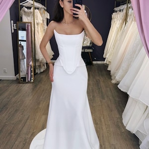 Elegant Satin Corset and Crepe Skirt Set, Basque Style Corset, Modern Wedding Two-Piece, Bridal Separate Dress, Custom Wedding Outfit