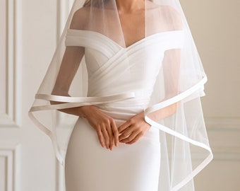 Voile de mariée élégant avec finitions en satin - Classique 150 cm de largeur, tulle de haute qualité, accessoire de mariage sophistiqué voile à deux niveaux