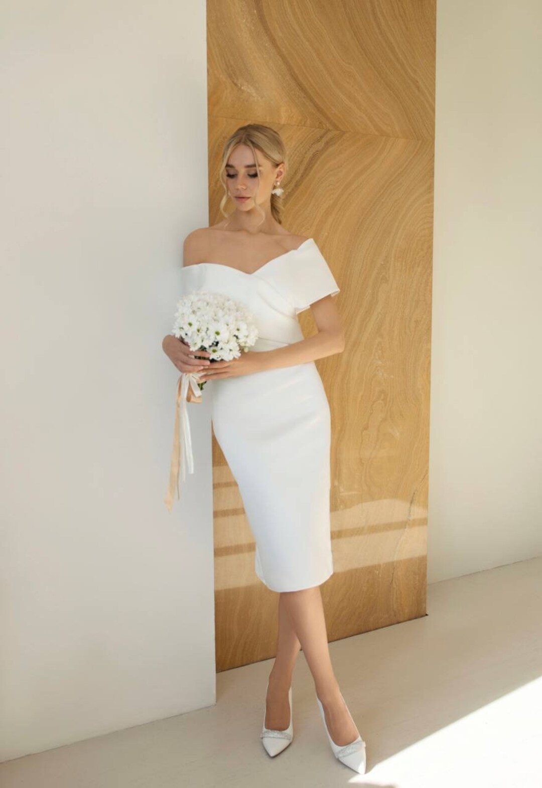 Short Bridal Dress Off-shoulder Bridal Gown, Knee-length Wedding Dress ...