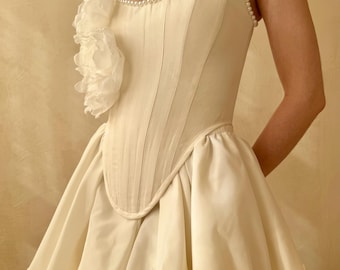 Abito da sposa vittoriano di lusso con corsetto - Corsetto impreziosito da perle e gonna a palloncino realizzati a mano - Abito floreale in organza 3D - Abito da sposa in taffetà avorio
