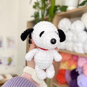 Crochet Snoopy, Snopp Dog , amigurumi snoopy , music geek snoopy