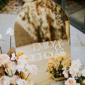 Gold Welcome Wedding Sign - Mirror Wedding Signs - Welcome Wedding Sign - Wedding Reception Decor - Acrylic Wedding Sign