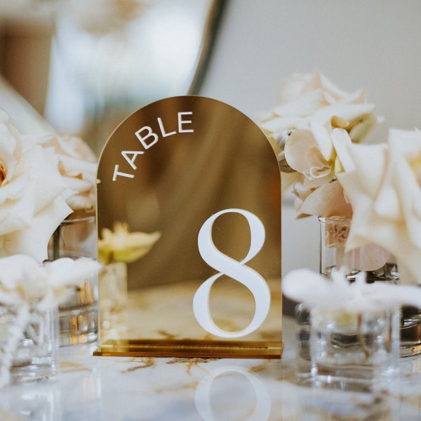 Numéros de table miroir doré - numéros de table debout - numéros de table de mariage - décoration de table de réception - panneaux de table de mariage
