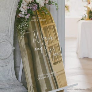 Wedding Welcome Sign Mirror - Arched Welcome Sign - Reception Signage - Custom Acrylic Wedding Sign - Gold Mirror Wedding Decor