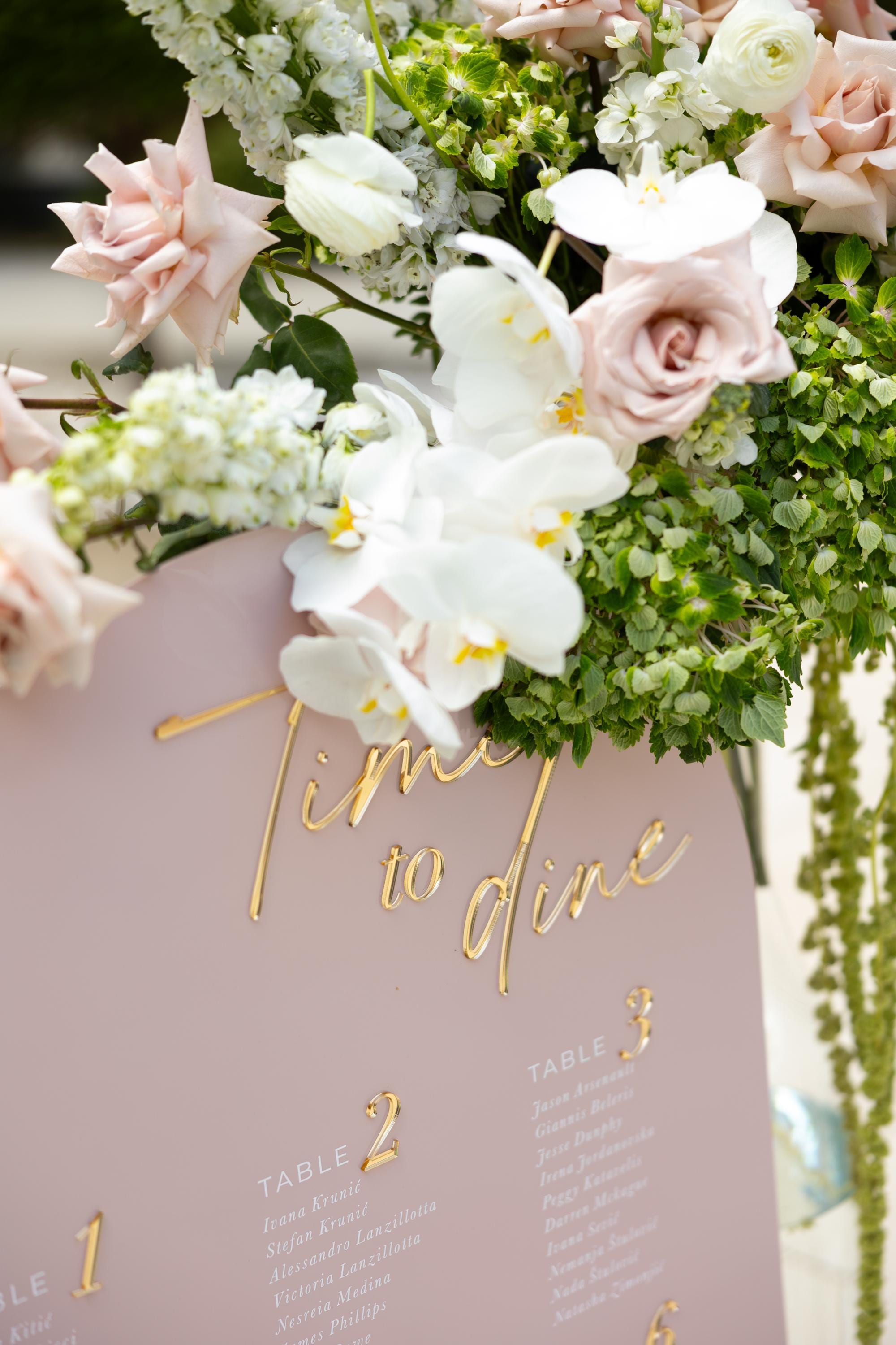 Arch Wedding Seating Chart - Dusty Pink Acrylic Table Plan - Custom