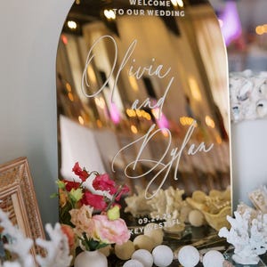 Arched Mirror Wedding Welcome Sign - Gold Mirror Acrylic Wedding Sign - Reception Welcome Sign - Wedding Entrance Sign - Ceremony Sign