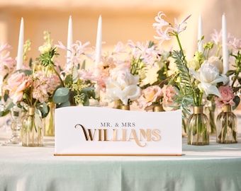 White Acrylic Wedding Head Table Sign - Mr and Mrs Table Sign - Custom 3D Gold Mirror Name Sign -Bride and Groom Wedding Decor