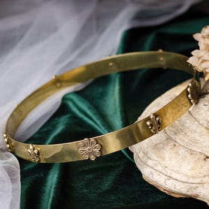 Coroa de latão medieval