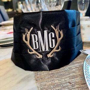 Monogrammed Men&#39;s Formal Cummerbund with Antlers