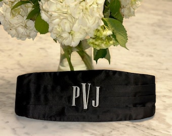 Formele buikband voor heren met monogram