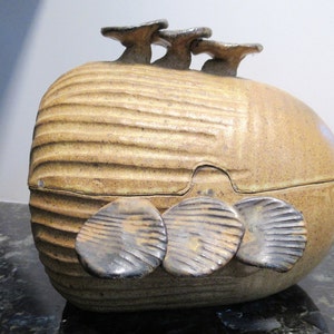 Clyde Gobble NC Pottery 1970&#39;s large chicken roaster EC