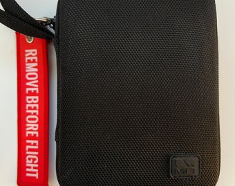 REMOVE BEFORE FLIGHT accent tag