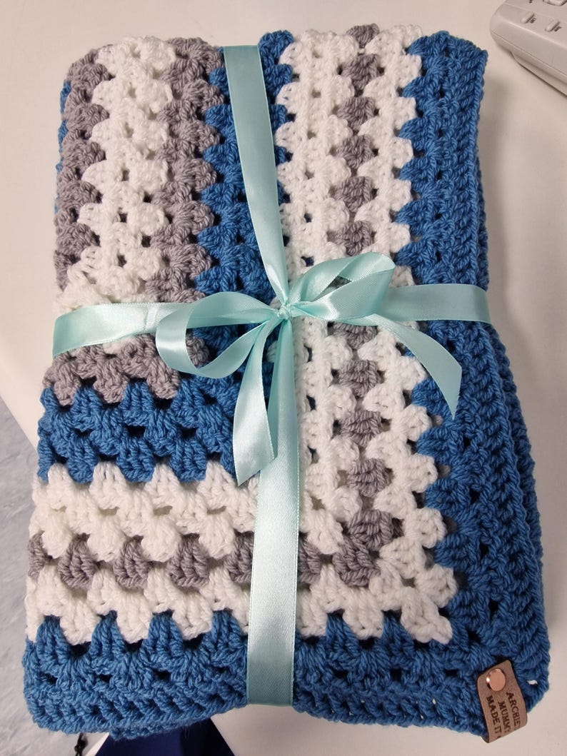 Crochet baby blanket image 10