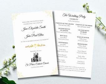 Puede incluir: Programa de la ceremonia de boda con detalles dorados y una ilustración en blanco y negro de una iglesia. El programa enumera los nombres de la novia y el novio, la fiesta de bodas, así como la fecha y el lugar de la ceremonia.